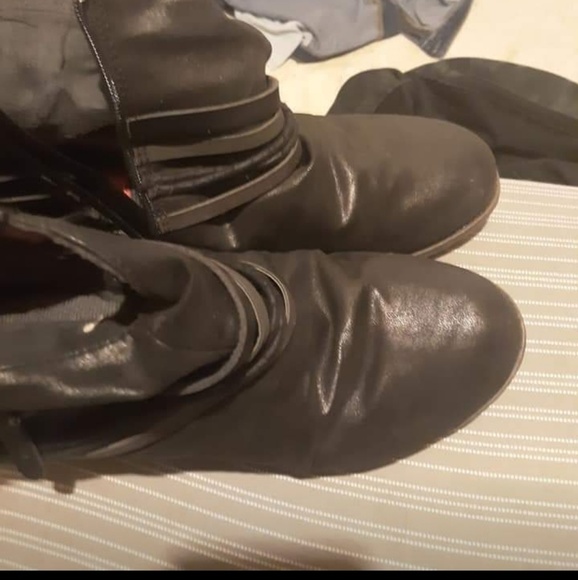 Ankle Boots - Picture 2 of 3